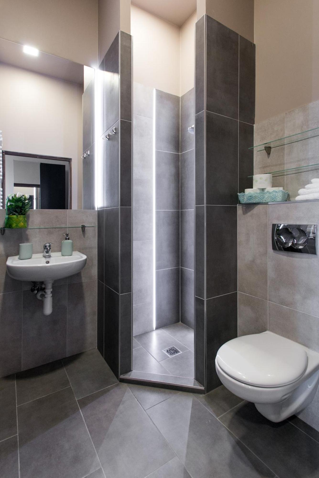 Apartment private bathroom